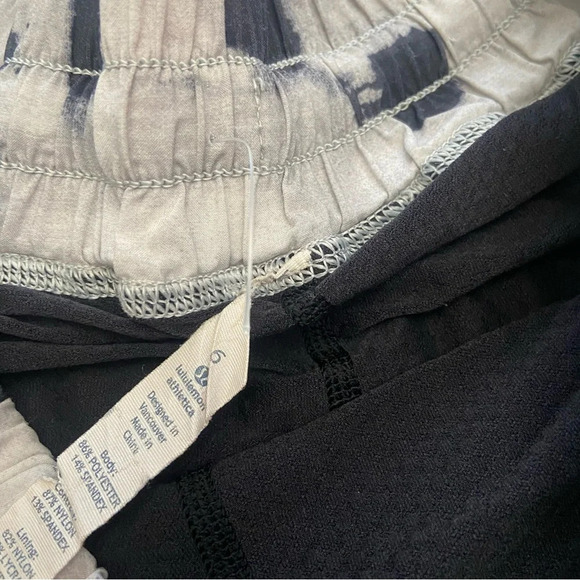 Lululemon hot to street short ghost weave white layered mesh 28722 - Picture 8 of 13